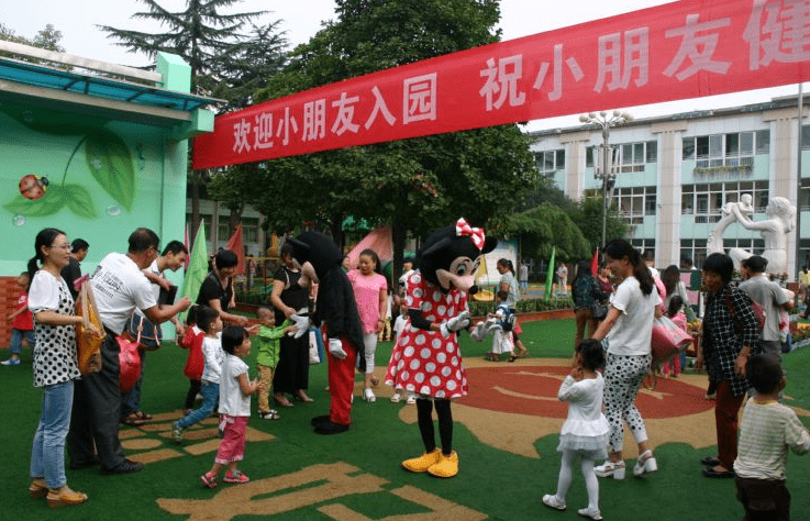 成本|多地幼儿园现状,从门庭若市到门可罗雀,终于理解为何鼓励三胎了