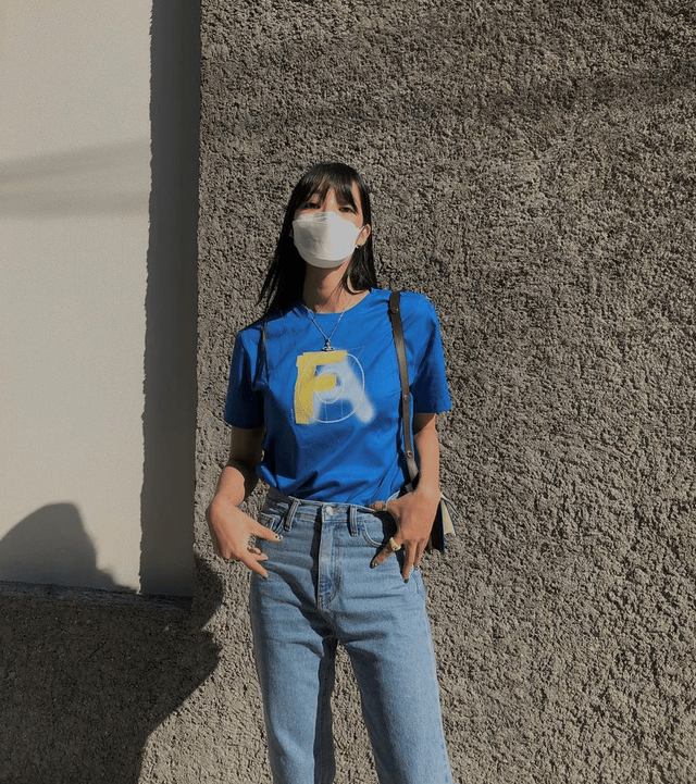 饱和度 不是所有蓝色都叫克莱因蓝！高饱和度却不显黑，难怪得到潮人喜爱？