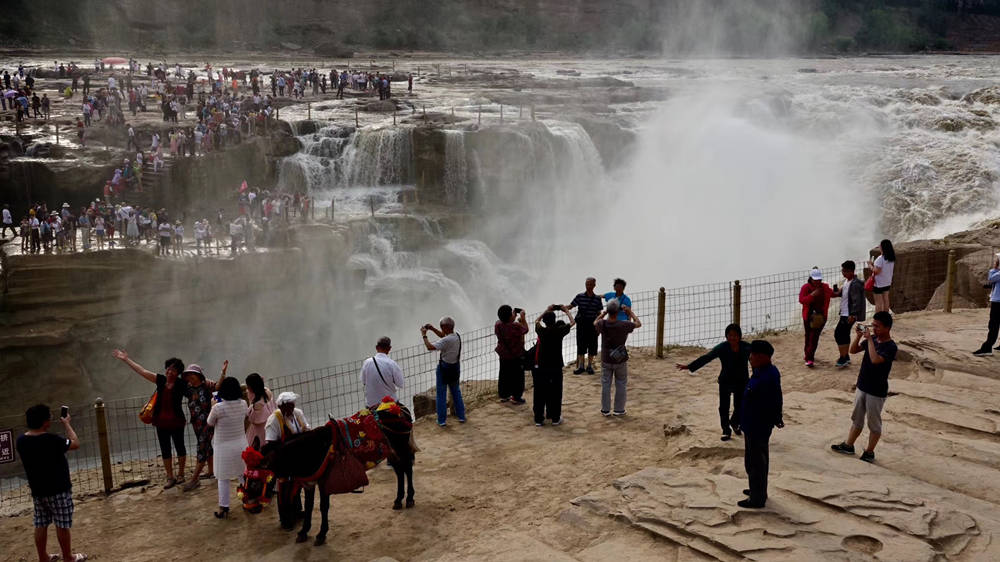 壶口瀑布是国家级风景名胜区国家4a级旅游景区中国第二大瀑布