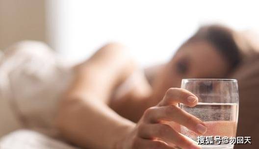 怎样才能让自己多喝水 1aefe4c344b84fb6b3b7f6ee00a03c8f.jpeg