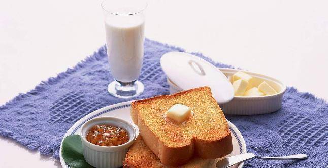 因为|悄悄“偷偷”寿命的3大陋习，熬夜仅排第二，再舒服也要忍忍