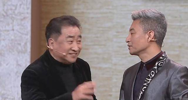 周炜骂人事件迎来大结局盗号者发视频道歉又让郭德纲说对了