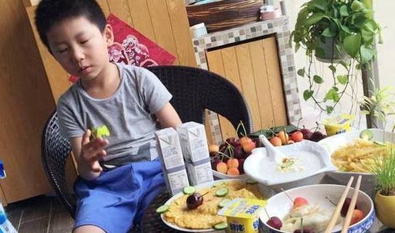 食品|中国式“糊弄”早餐悄然兴起,会影响孩子健康,家长却很难察觉到