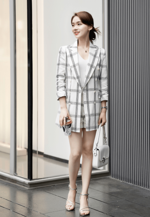 下半身 小个子女生别总穿长裤,试试“下半身失踪”穿搭法,显高又洋气