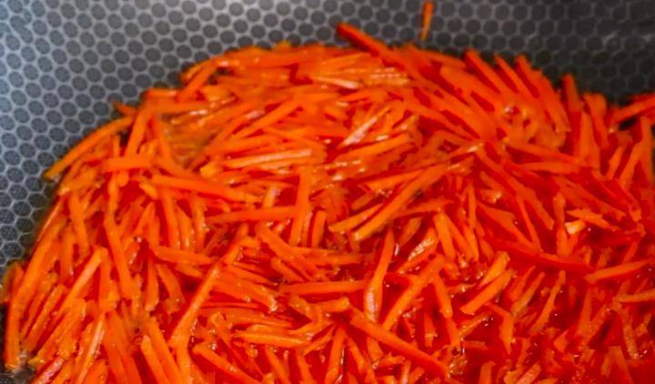 做法|胡萝卜新吃法,除了当成配菜还可以做小饼,香甜可口,太香了