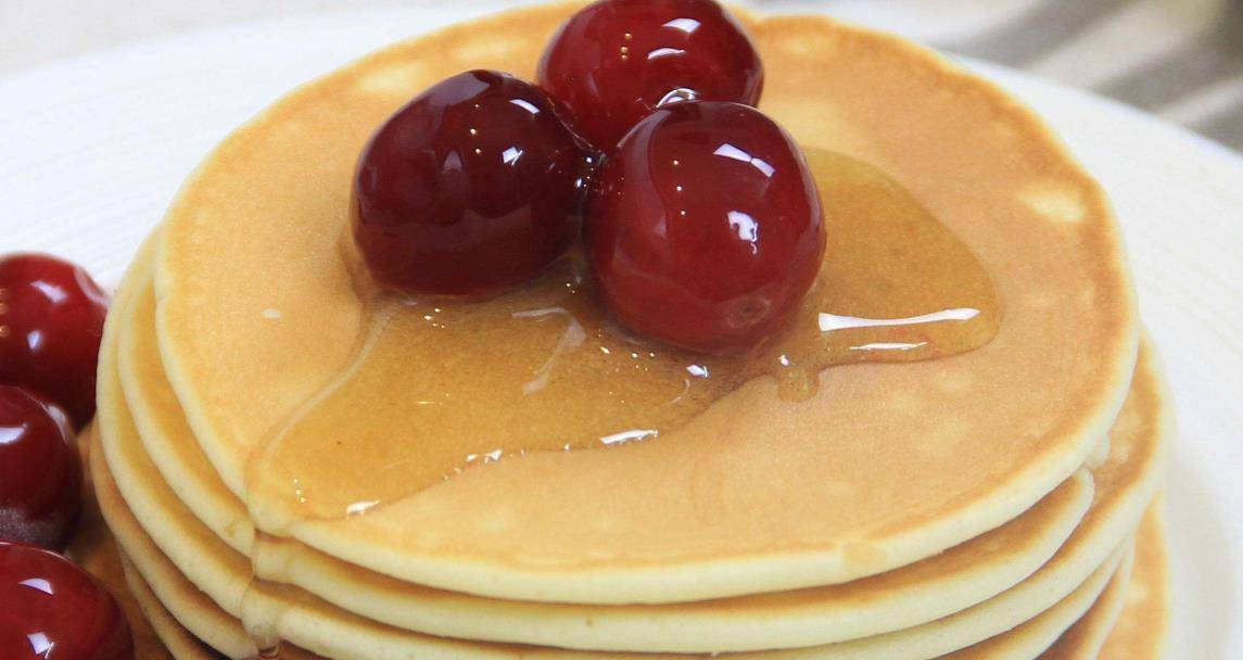 做法|孩子吵着要吃的酸奶松饼，一口平底锅就能搞定，松软好吃又健康