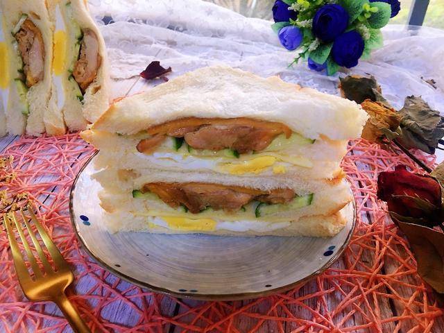 食材|吐司新吃法,加入火腿和鸡蛋,轻松搞定营养早餐