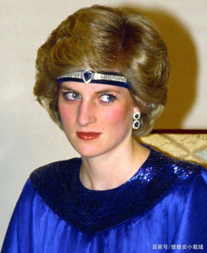 配饰 戴妃有多时髦？一条项链戴出几种风格穿搭，堪称殿堂级的时髦精