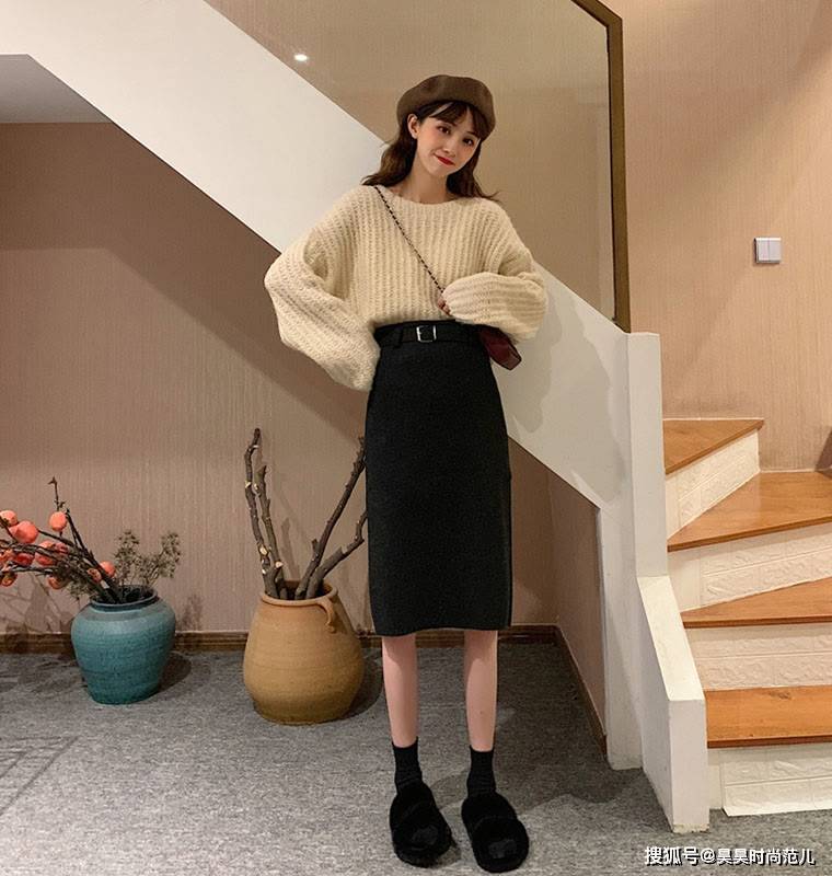 小个子 入秋后天气转凉，小个子女生的日常穿衣搭配，简单洋气轻松显高