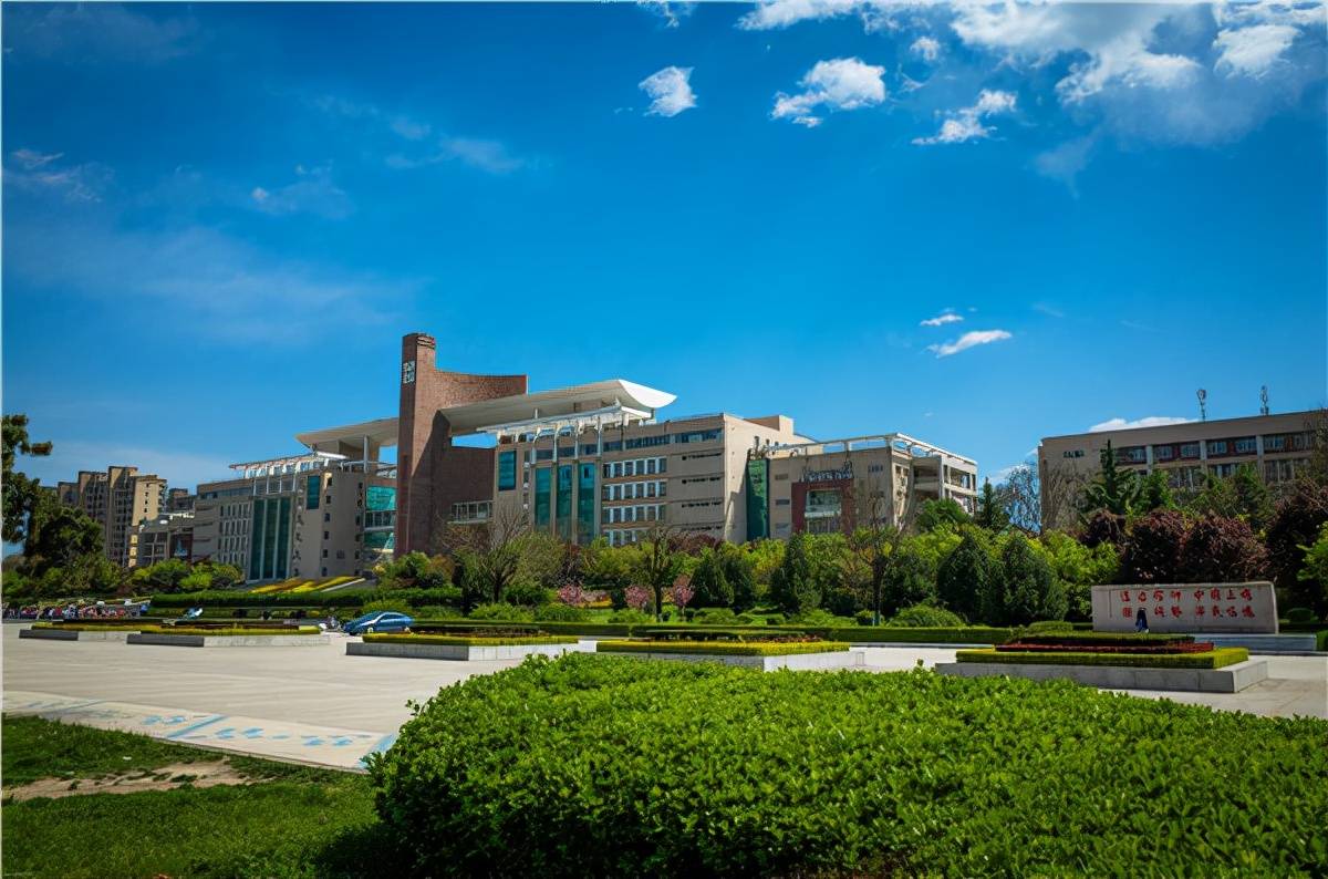 西安财经大学全景图片