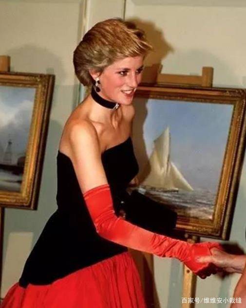 配饰 戴妃有多时髦？一条项链戴出几种风格穿搭，堪称殿堂级的时髦精