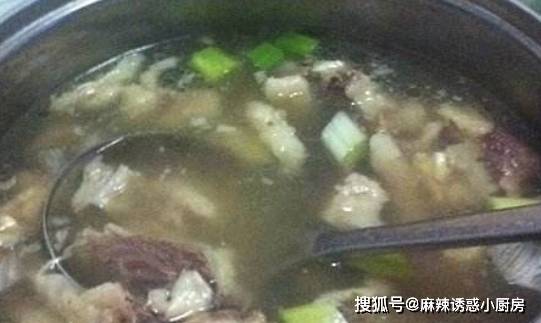 大骨头怎么做火锅汤底 1dd43024b5f6487ab93b66789565a990.jpeg