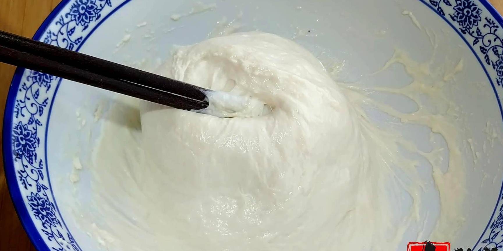 做法|面粉神奇做法，搅一搅，不用烤不油炸，蓬松酥脆，我家一周做3回