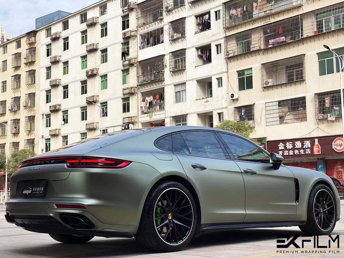 保时捷帕拉梅拉ek改色膜超亚金属灰绿