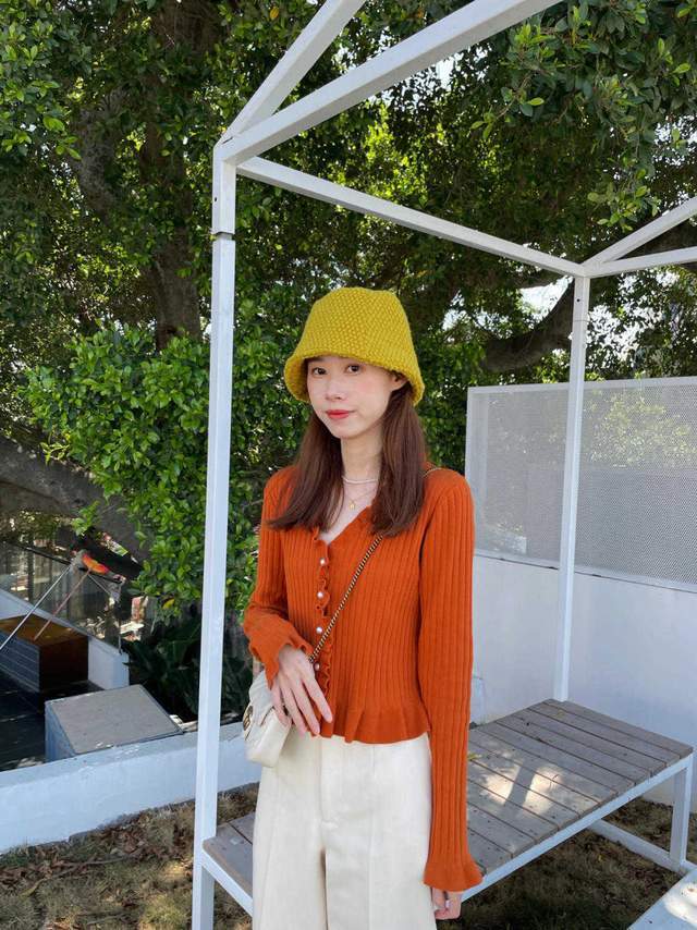 西裤 女生30岁如何穿搭才优雅?试一试针织开衫,让你显得高级又温柔