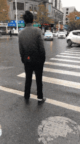 搞笑GIF：丟人丟大了 恨不得趕緊找個地縫鑽進去 搞笑整蠱 第6张