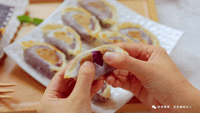 55462aa0ae524899897e73d30329c390.gif