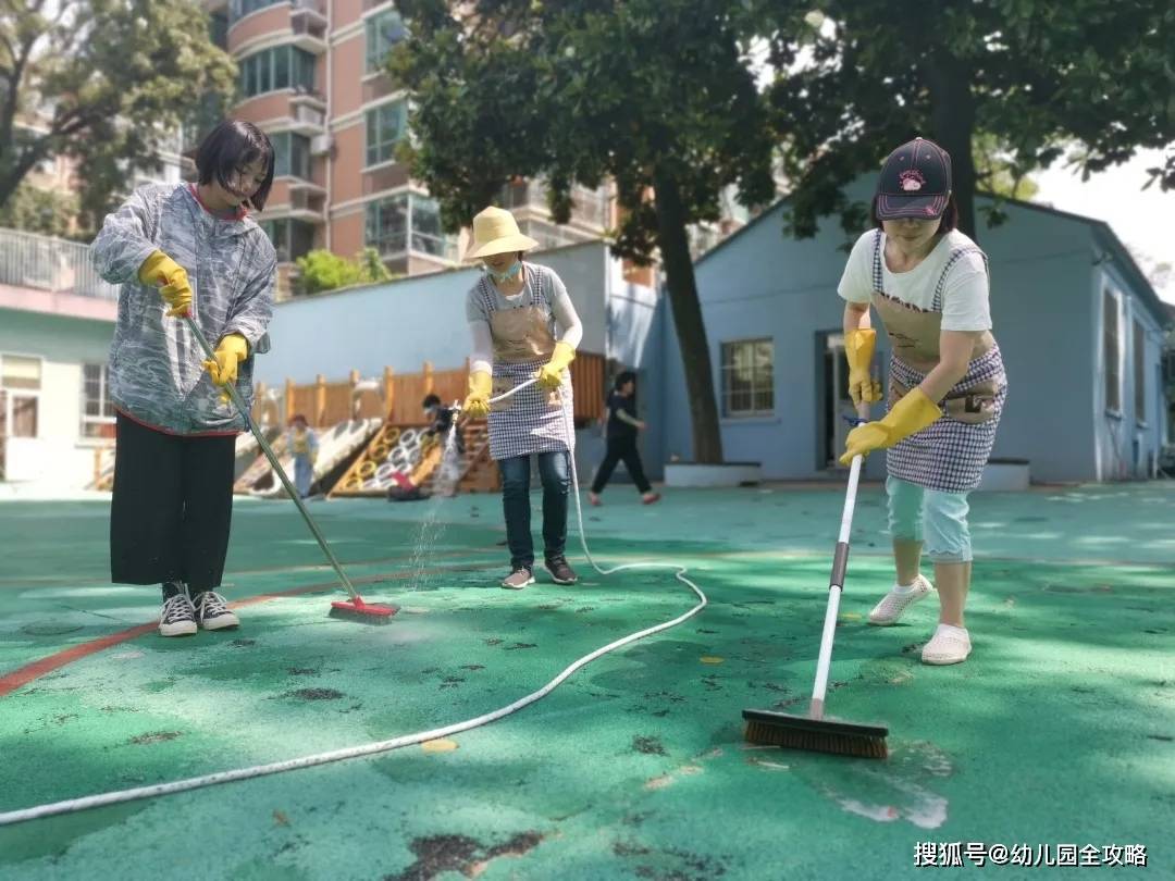 家长|一到节假日，幼儿园提前半天就放学，家长们纳闷了：赶着休假吗？