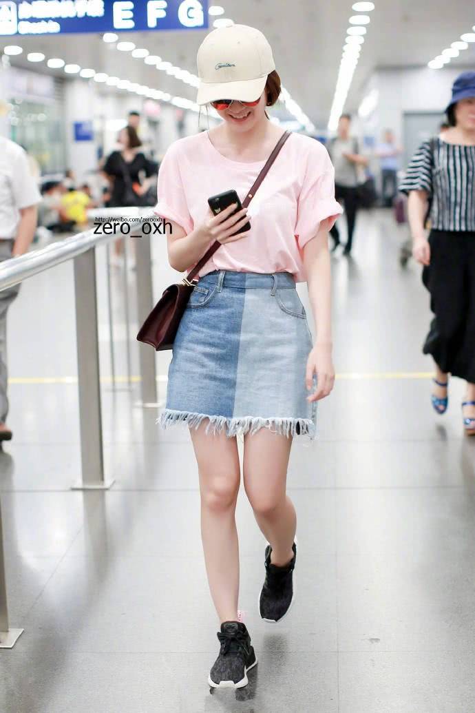 女神 张雪迎这样一条淘宝款也敢穿出街,网友:要不要这么节省