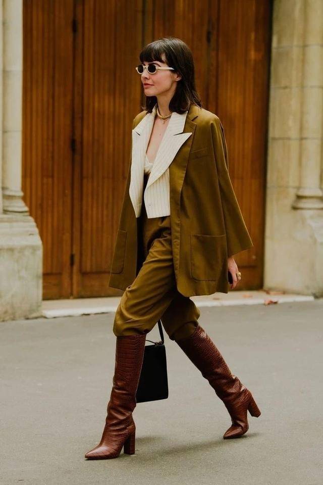 象征 即使在秋季也可以展示完美身材，分分钟变成腿精！