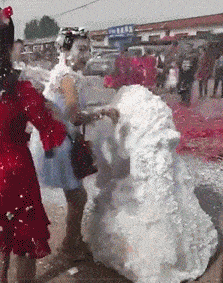 搞笑GIF：有這樣的老婆 我天天都得挨揍 搞笑整蠱 第28张