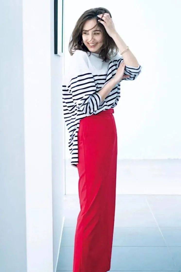 设计 秋天外套里面穿什么?这4种经典内搭让你一直美下去！