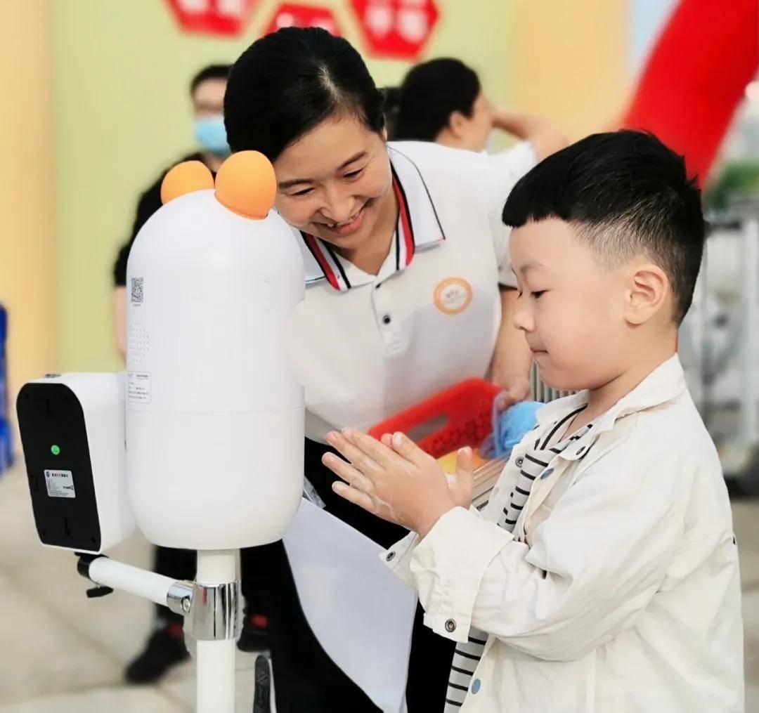 办学|【品质化办学】润物无声 花开有声——华信小剑桥幼儿园开学啦!