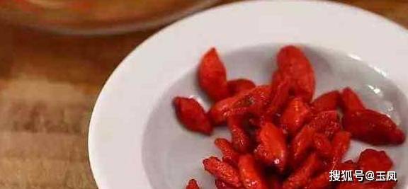 三高吃什么药好没有副作用 8e29ee90b1e2447492bdb976bd358f31.jpeg