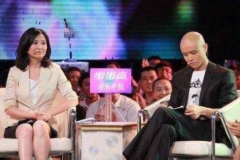 这张健身照是“倒”过来的杨承熹
