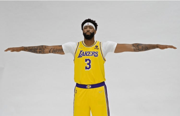 官宣!洛杉矶湖人和潜力新星奎恩签下一份10天训练营合同