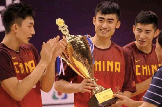 广东|中国篮球又一伤仲永！19岁拿总冠军27岁打野球，曾是广东希望之星