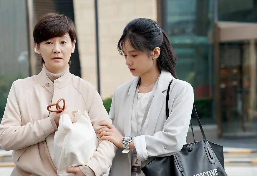 李小美|11天狂揽1.2亿票房,《关于我妈的一切》上映后引爆观众泪腺