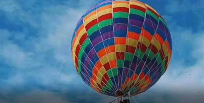 烟台母子景区乘坐氢气球坠亡，不敢想象，她们经历怎样的绝望