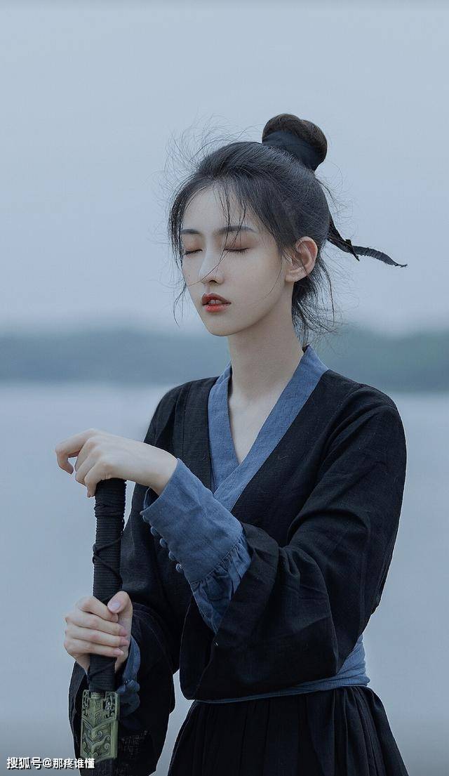 发型谁说穿汉服只能梳古典的发髻？“丸子头”一样可以美出新高度