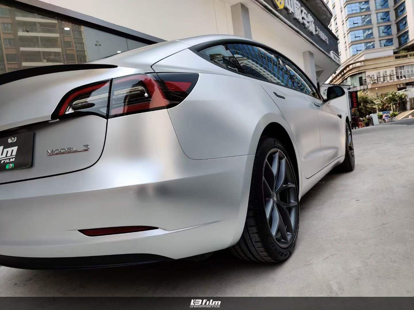 理想-one汽车lb改色膜电光金属清雾蓝_搜狐汽车_搜狐网