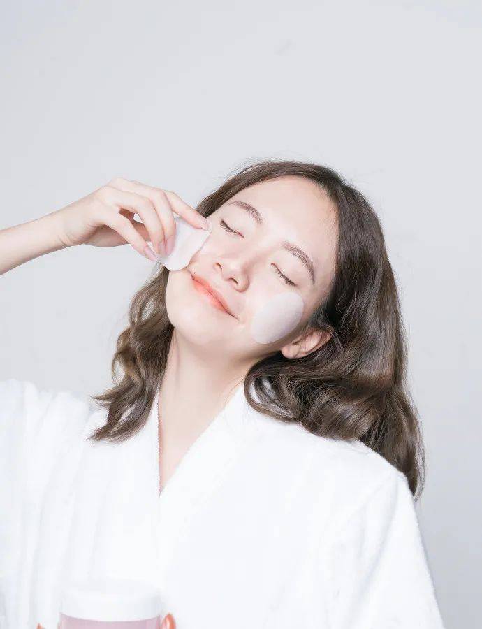 品牌国货真香！这些悄悄发力的美妆好物，到底有多值得买！