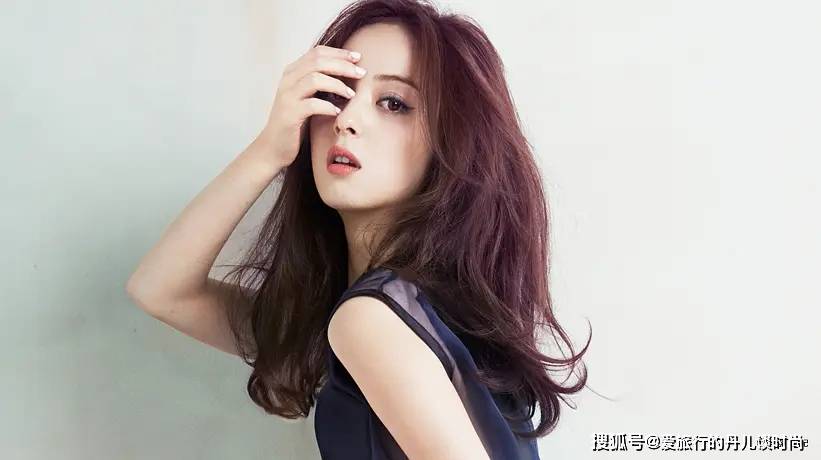 佐佐木希 “日本素颜最美女星”佐佐木希的百变时尚穿搭,每一套都好看