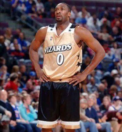 整体 白送都不要！细数NBA十件设计很难看的球衣！