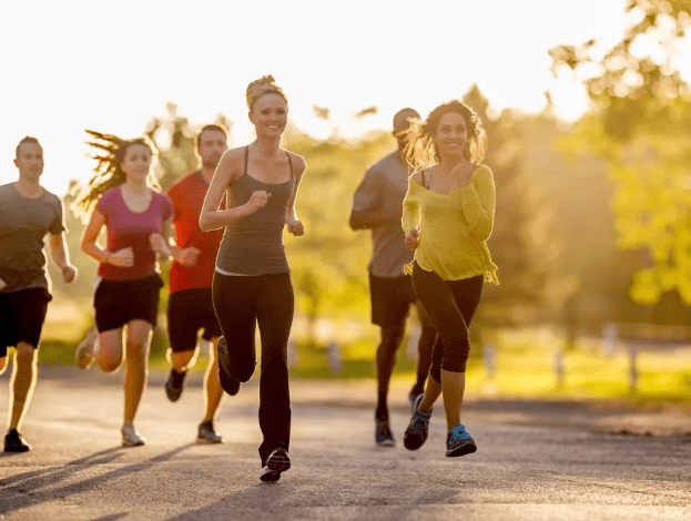 生活|肝毒“缠身”如何恢复？每天坚持“2动一吃”，肝脏或会干净如初