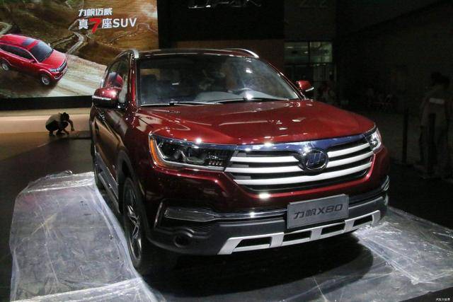 suv汽车质量排行榜_这才是年轻人想要的SUV,外形高冷,动力强劲,10万内最佳选择
