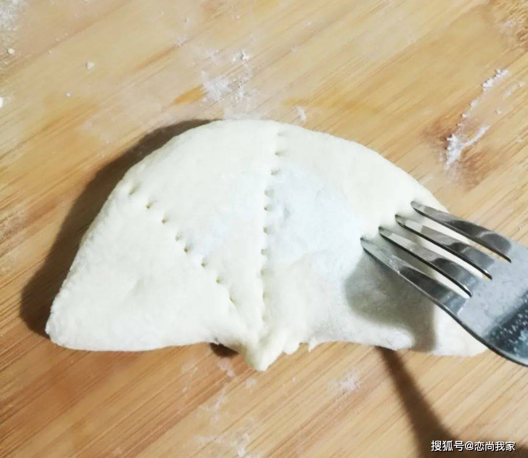 关键|早餐给孩子做荷叶包,给肉包子都不换,关键是夹的馅料满口留香!