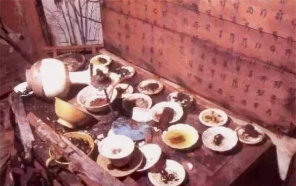 我国|一桌千年前的筵席被发掘，墓中发现“葡萄酒”，专家：这不可能啊