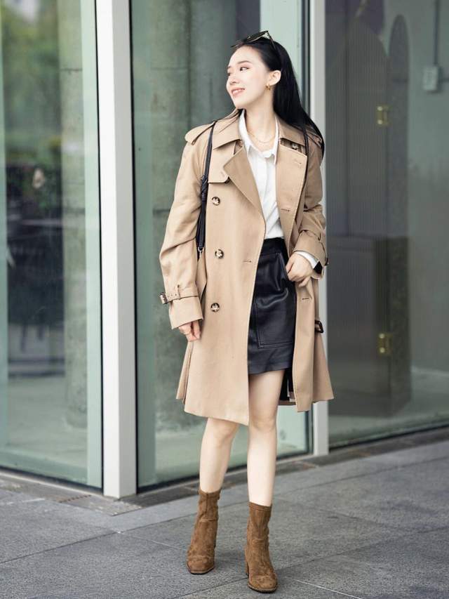 原创秋冬,怎么穿性感女人味?风衣配白色衬衫和白色短裤,秀出大长腿