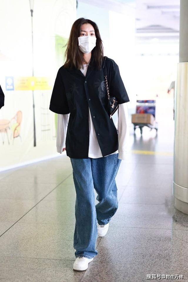 整体 早秋跟着超模穿，打造高端多变造型，刘雯这6组搭配可以大胆试试