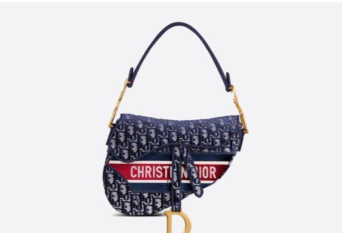 玛利亚·加 DIOR举办时尚秀，风格凌乱被质疑抄袭其他奢侈品，设计遭差评