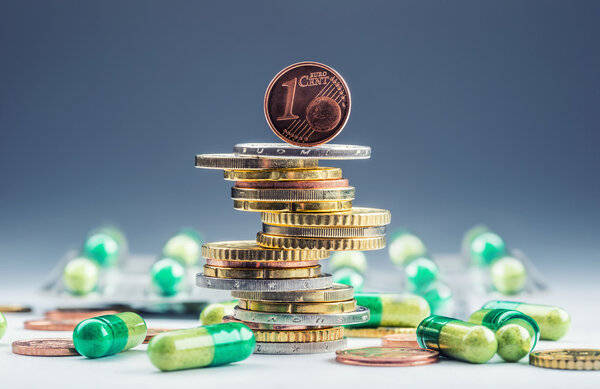 食品|累倒的年轻人，靠“零食”续命