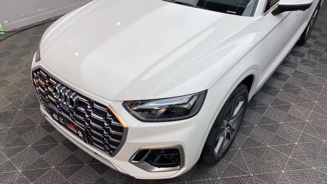 朱鹭白奥迪q5l贴coxmax隐形车衣广州铭汇汽车贴膜