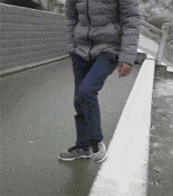 搞笑GIF趣圖:師傅，汽車活生生被你開出了騎馬的感覺！ 搞笑整蠱 第3张