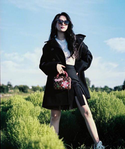 酷飒 刘亦菲风格大变，变酷飒女孩，墨镜加大波浪，绝美