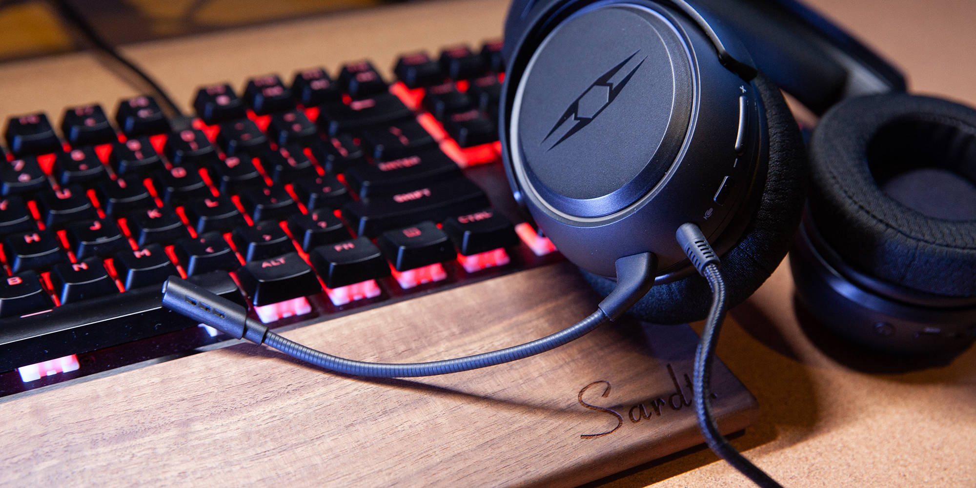 来自得胜的降维打击，自由玩家电竞耳机—勋